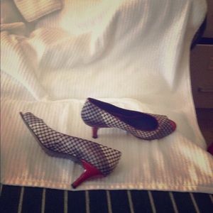 Bandolino  open toe pumps